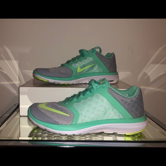 Nike Shoes - Nike Tennis Shoes